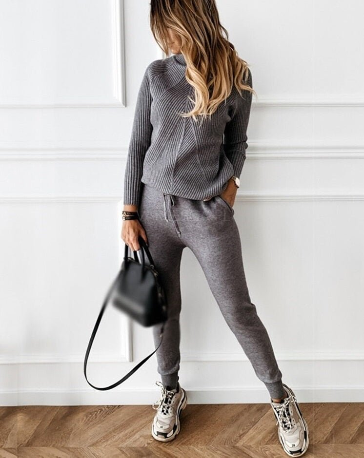 Alessandra Ensemble d’Intérieur en Maille pour Femme – Col Roulé Côtelé Doux & Pantalon à Coupe Décontractée